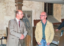 Bürgermeister  und Henrik Mroska im Gespräch Foto S.Adaschkiewitz jpg