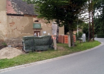 Baumaterial für das Pilgerquartier Foto S.Adaschkiewitz jpg