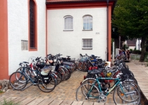 Besucherfahrräder  während einer Kulturveranstaltung Foto S.Adaschkiewitz . jpg