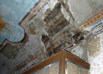 Innenaufnahme mit Blick zur Orgelempore und Decke (2005) | Foto: Armin Kühne