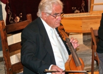 Hans-Peter Linde von der Gambenfamilie | Foto: Siegfried Adaschkiewitz