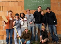 Einsatz der Abiturienten vom Evangelischen Schulzentrum (2008) | Foto Siegfried Adaschkiewitz